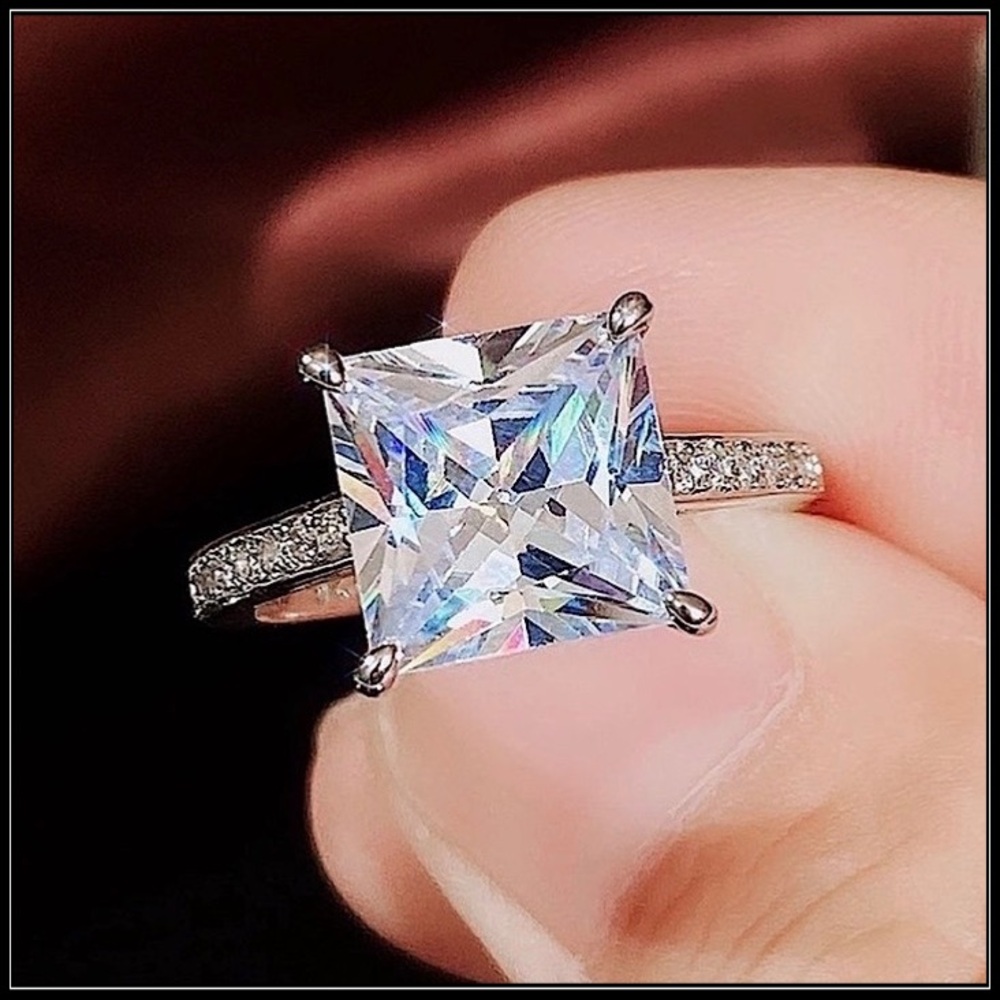 Clearance! NEW 925 SIMULATED DIAMOND PRINCESS SQUARE COCKTAIL ENGAGEMENT RING